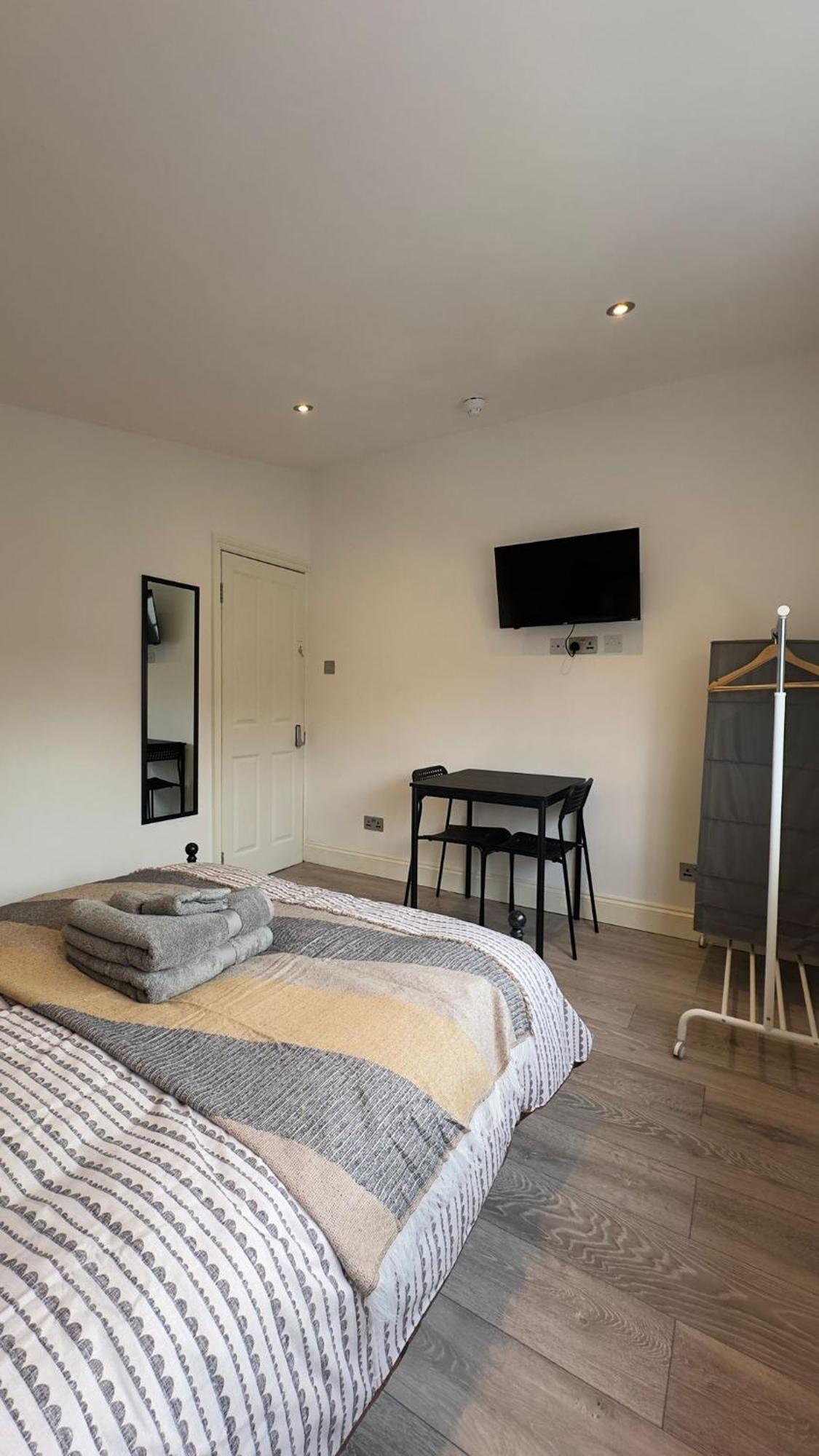 15 Min To Central London Guest Suites 22 客房 照片